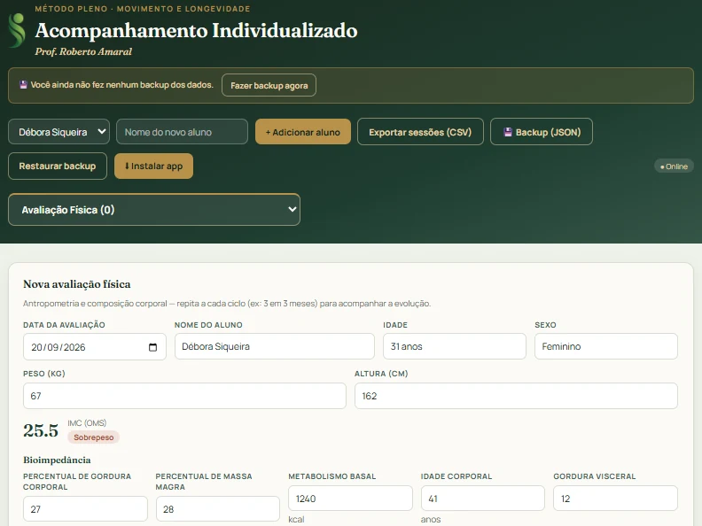 Tela demonstrativa do Método Pleno App com avaliação física e composição corporal de uma aluna fictícia